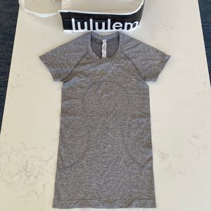 Lululemon swiftly Tech 2.0 gray size 0
